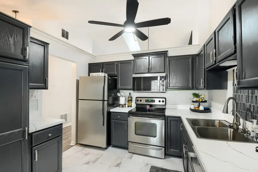 13340 S Oakview Court #V2, Palos Heights, IL 60463 - #3