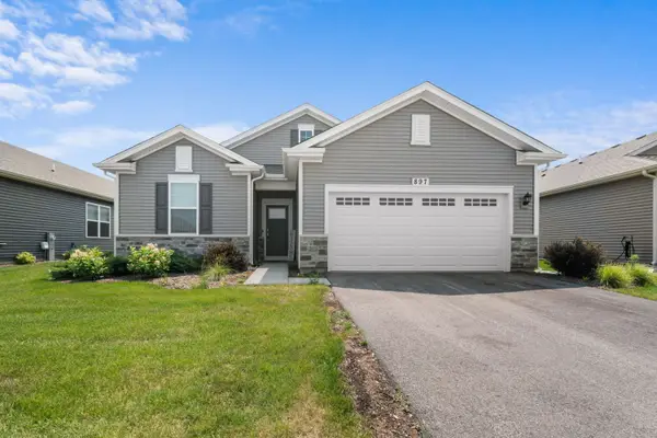 897 Plateau Drive, Pingree Grove, IL 60140