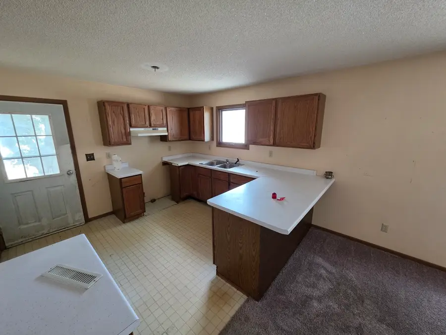 605 Dixon Avenue, Rock Falls, IL 61071 - #3