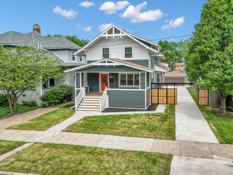 4036 W Warwick Avenue, Chicago, IL 60641 - #3