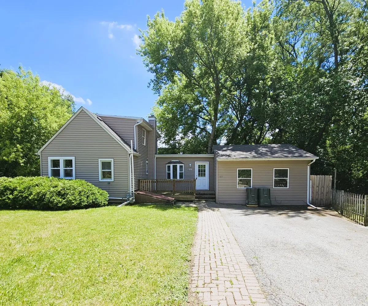 611 Golfview Drive, Round Lake Beach, IL 60073 - #1