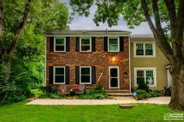 1525 Wedgefield Circle #1525, Naperville, IL 60563