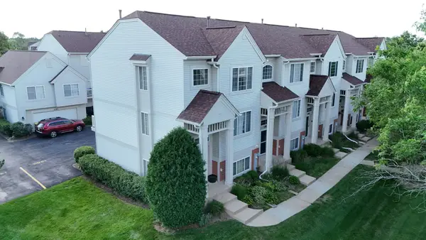 1385 New Haven Drive #1385, Cary, IL 60013
