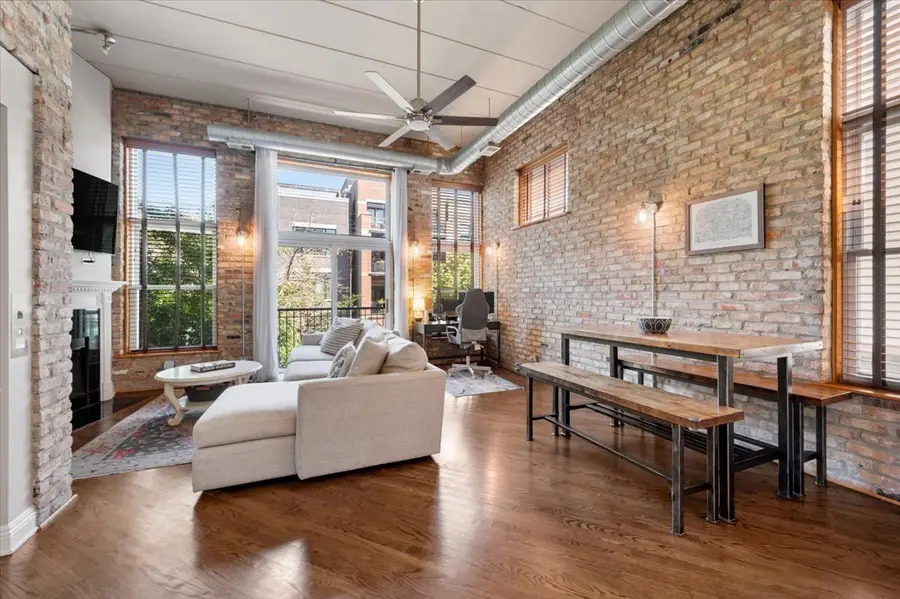 2117 W Belmont Avenue #2, Chicago, IL 60618 - #3