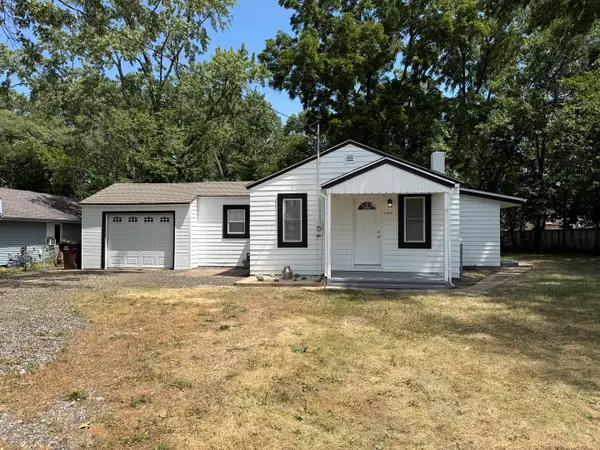8307 N 2nd Street, Machesney Park, IL 61115