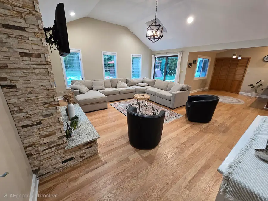 1909 W 56th Street, La Grange Highlands, IL 60525 - #3