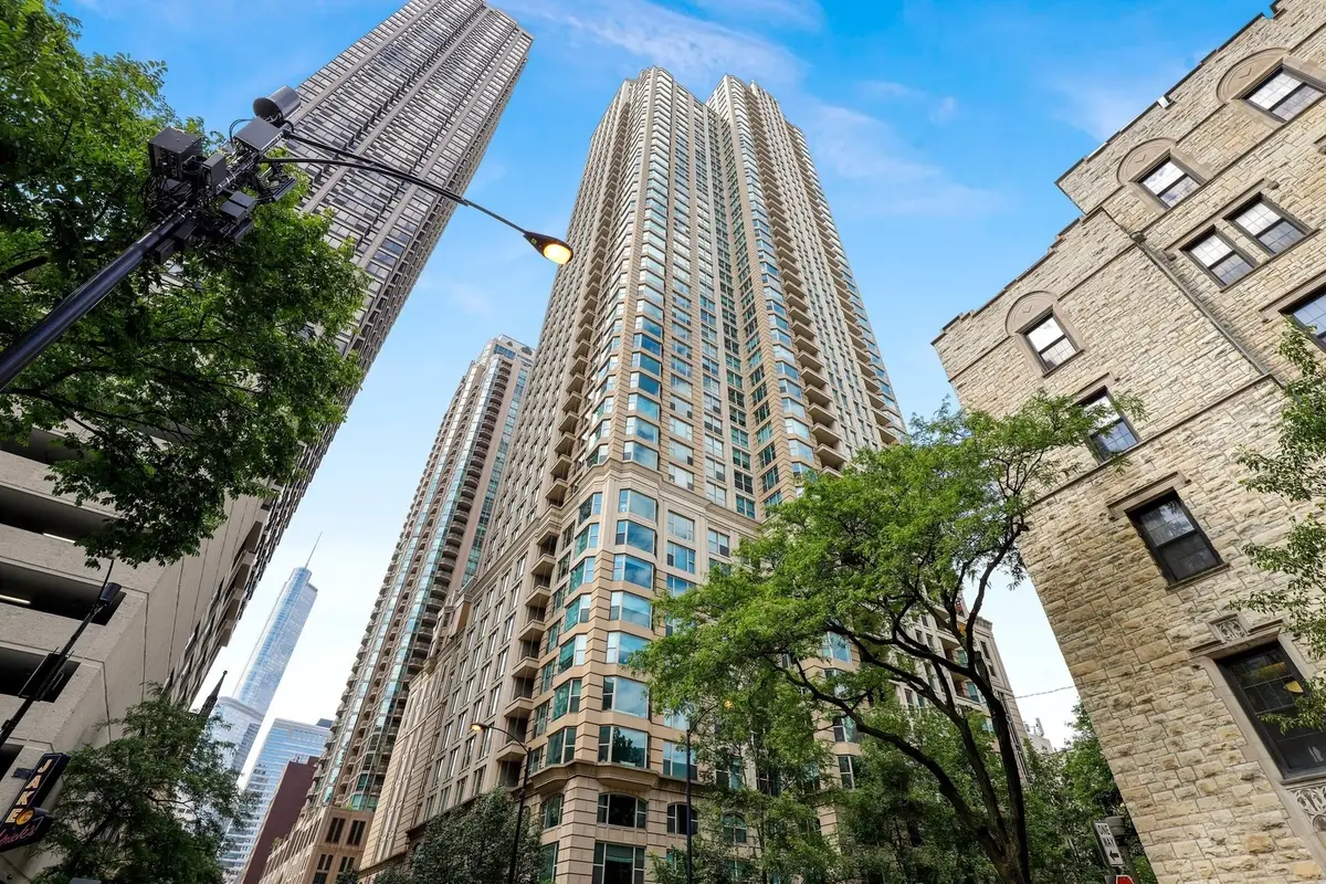 25 E Superior Street #1006, Chicago, IL 60611 - #1