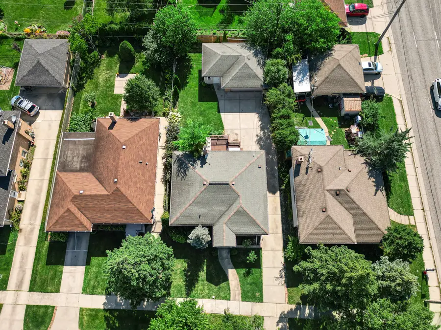 8805 Oriole Avenue, Morton Grove, IL 60053 - #2