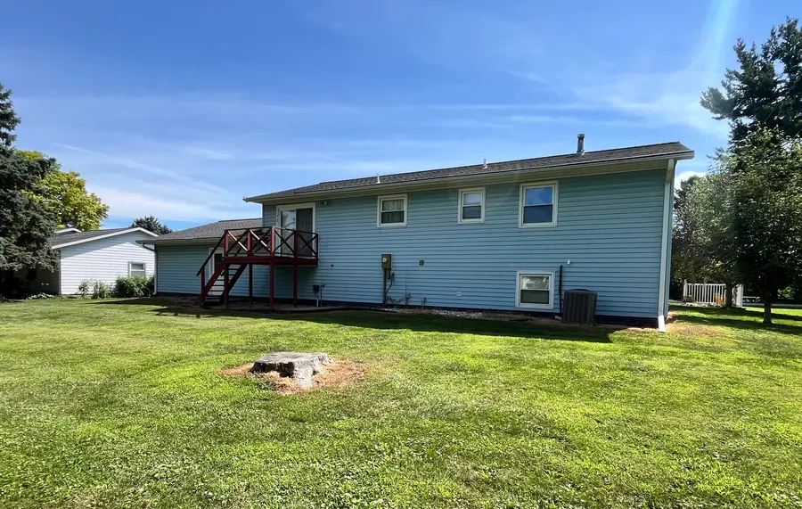 501 N 4th Avenue N, New Windsor, IL 61465 - #3