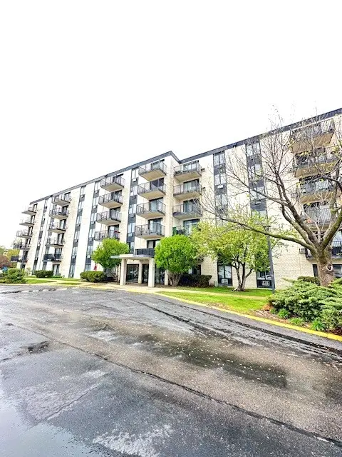 9128 W Terrace Drive #4F, Niles, IL 60714