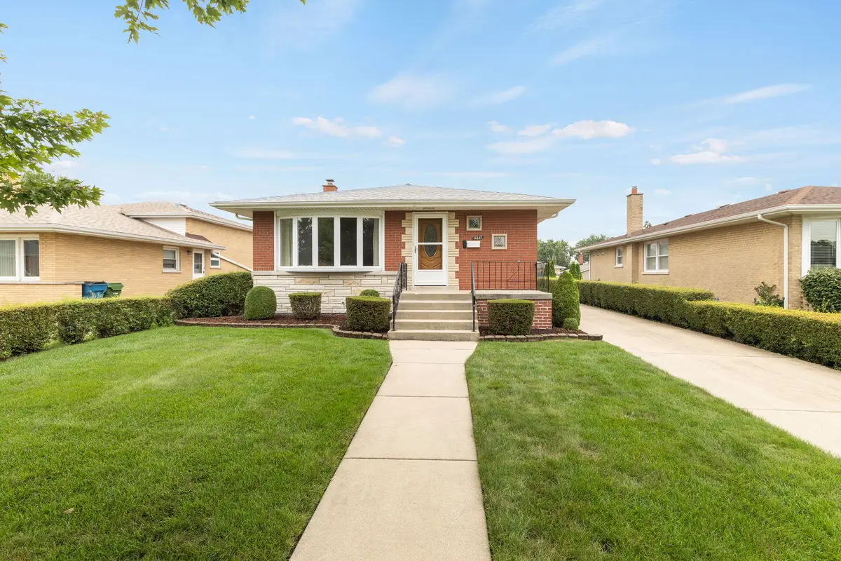 4537 W 100th Place, Oak Lawn, IL 60453 - #1