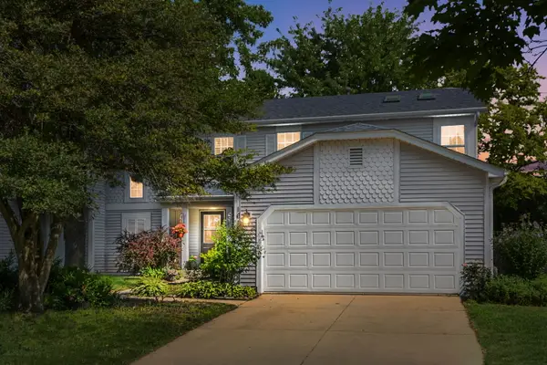 1615 Estate Circle, Naperville, IL 60565