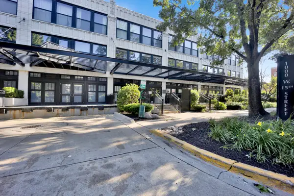 1000 W 15th Street #232, Chicago, IL 60608