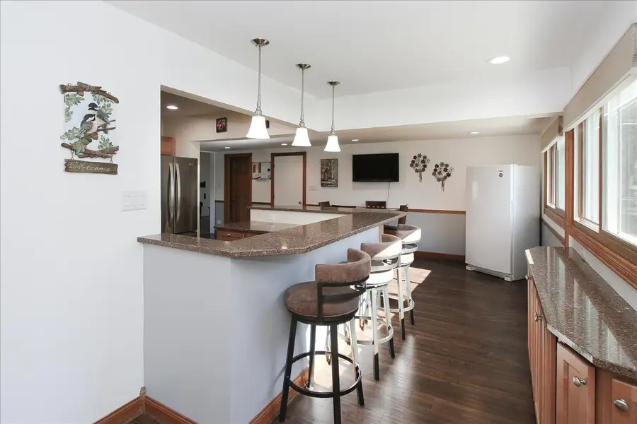 130 Westview Street, Hoffman Estates, IL 60169 - #3