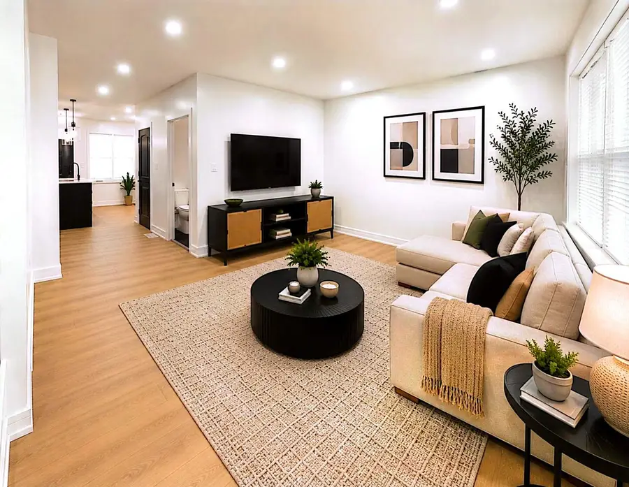4346 W Gladys Avenue, Chicago, IL 60624 - #2