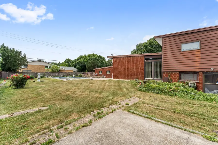 9055 Kenton Avenue, Skokie, IL 60076 - #3