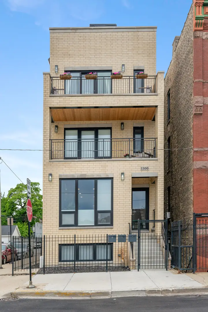 1300 N Cleaver Street #2, Chicago, IL 60642 - #1