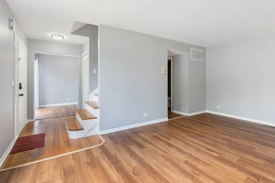 7348 Winthrop Way #1, Downers Grove, IL 60516 - #3