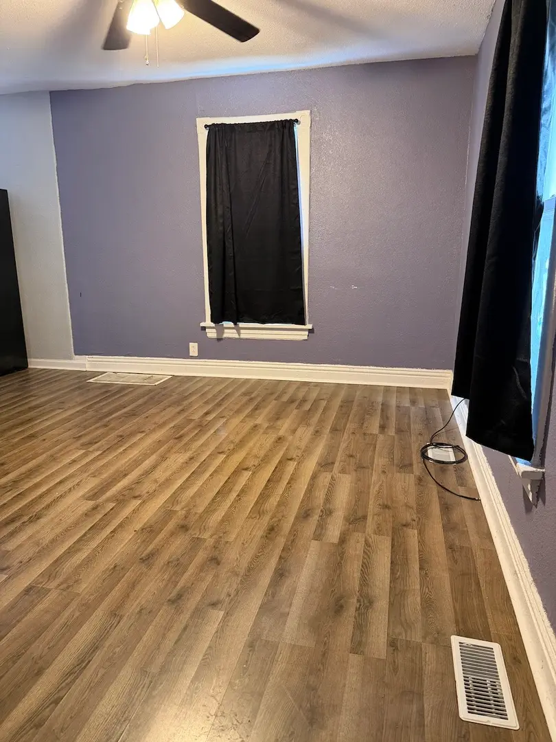 557 Oak Street, Waukegan, IL 60085 - #2