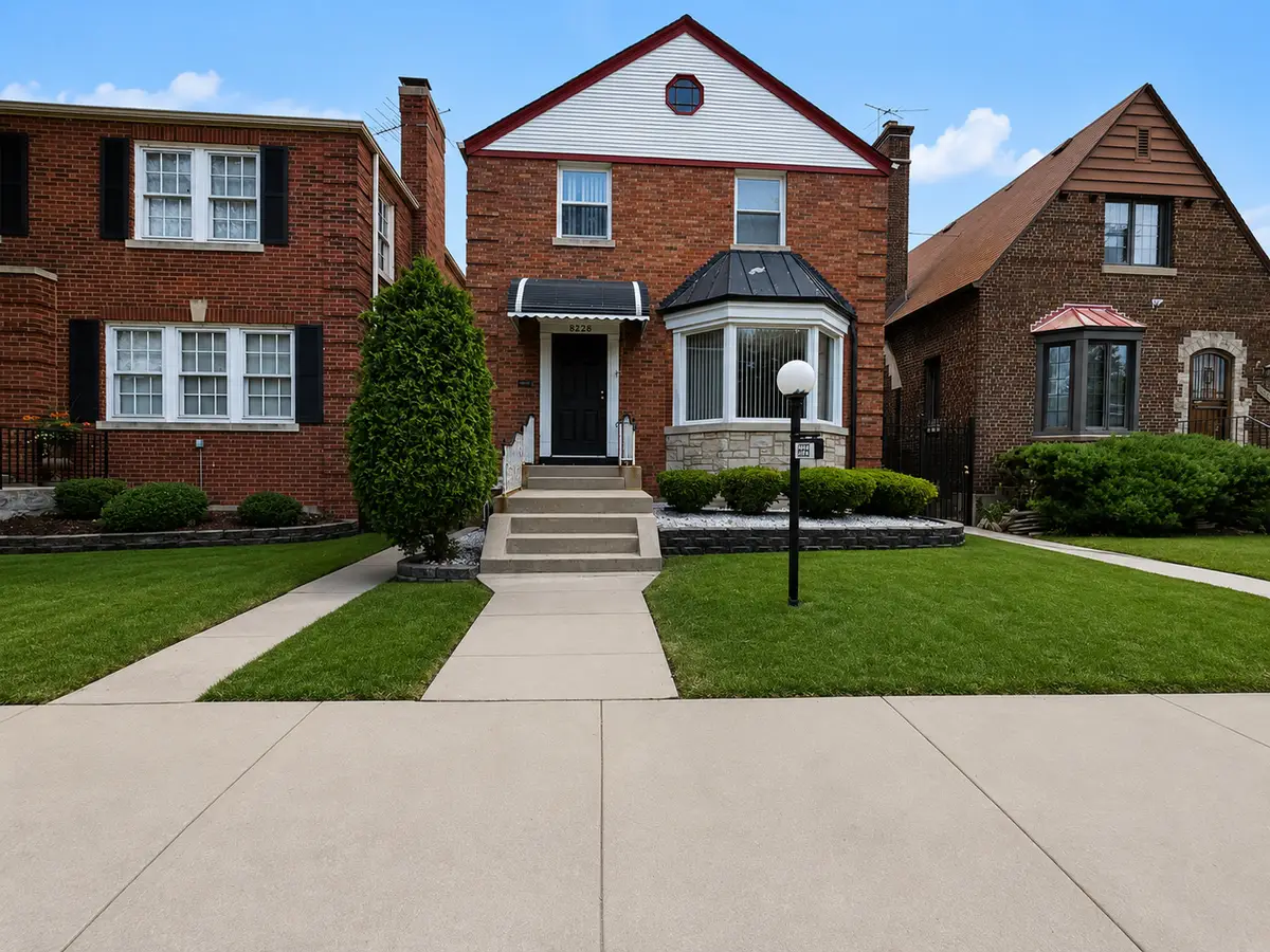 8228 S Paxton Avenue, Chicago, IL 60617 - #1
