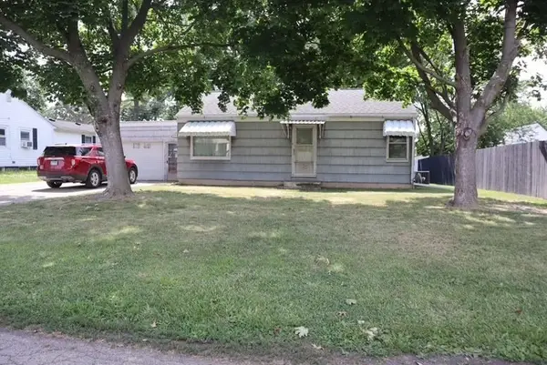 22 S Plum Street, Princeton, IL 61356