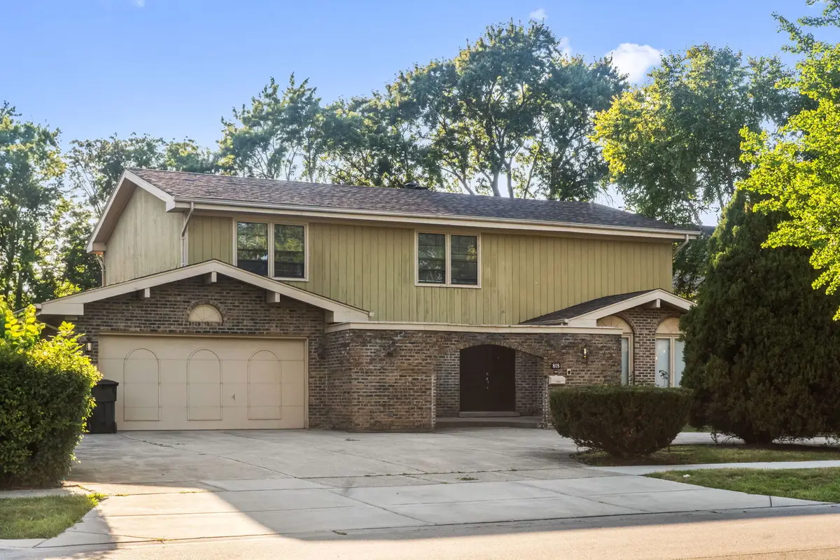 818 Prairie Lawn Road, Glenview, IL 60025 - #1