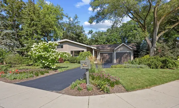 1230 Central Avenue, Deerfield, IL 60015