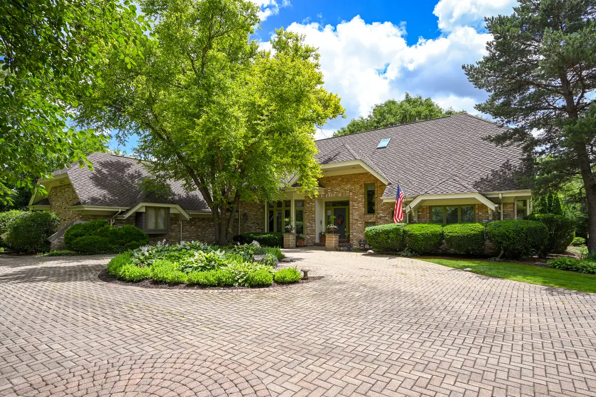 6450 Manor Drive, Burr Ridge, IL 60527 - #1