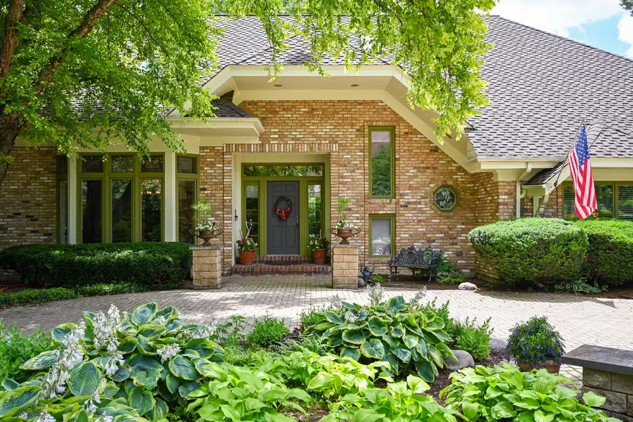 6450 Manor Drive, Burr Ridge, IL 60527 - #2
