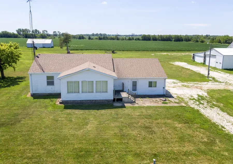 1067 E 3100 North Road, Clifton, IL 60927 - #2