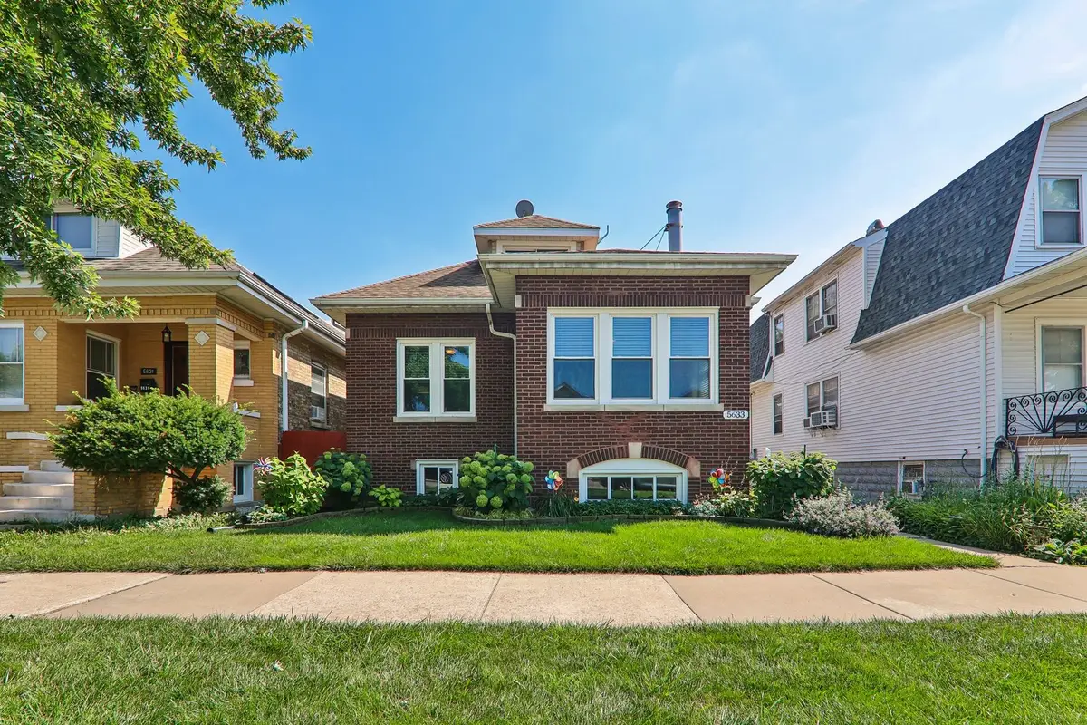 5633 W Cornelia Avenue, Chicago, IL 60634 - #1