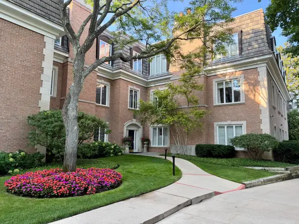 485 Oakwood Avenue #D-2, Lake Forest, IL 60045