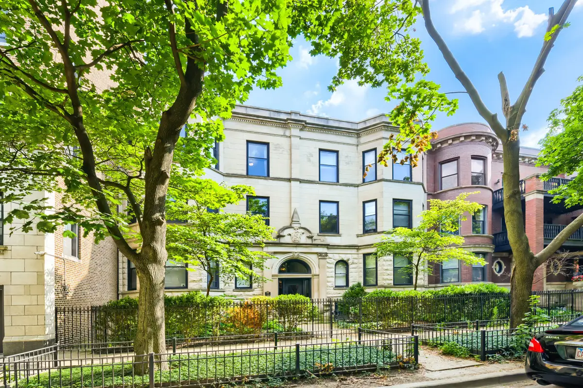 823 W Lakeside Place #3E, Chicago, IL 60640 - #1