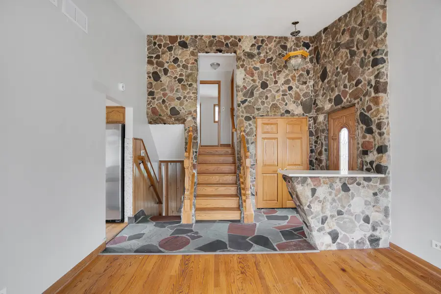 8147 N Chester Avenue, Niles, IL 60714 - #3