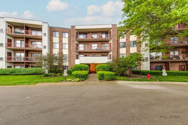 1500 Harbour Drive #4Q, Wheeling, IL 60090