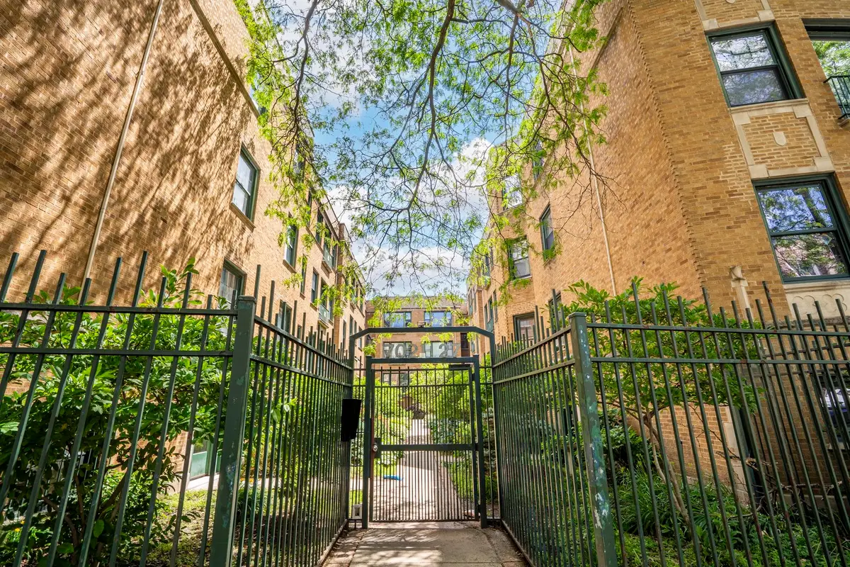 7025 N Sheridan Road #1N, Chicago, IL 60626 - #1