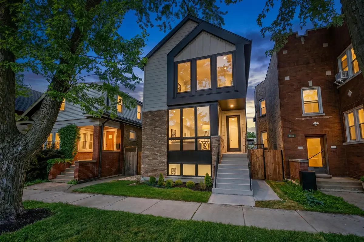 5747 N Maplewood Avenue, Chicago, IL 60659 - #1