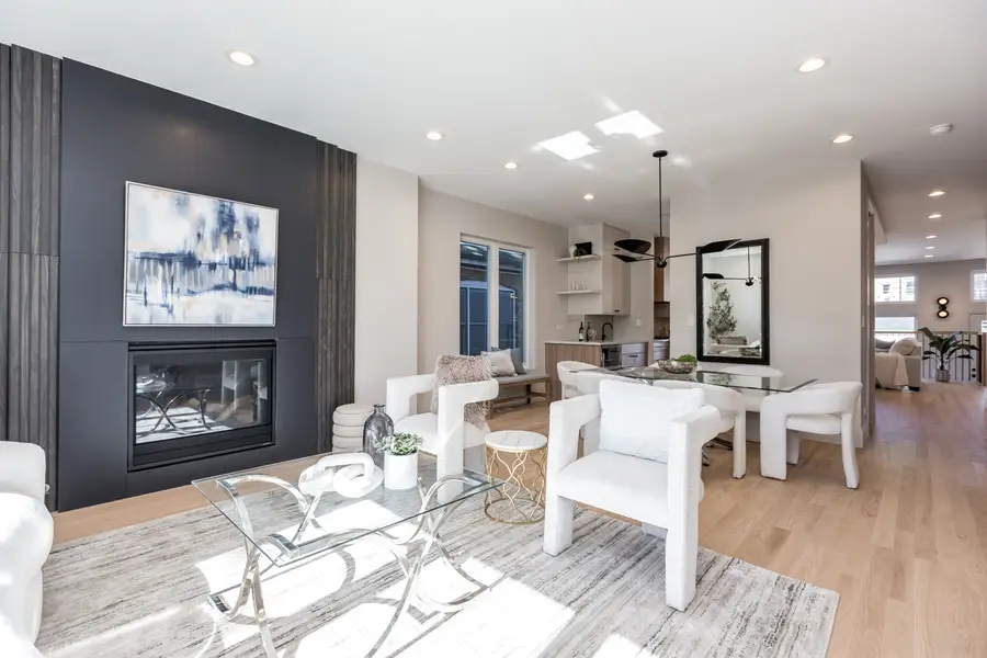 5747 N Maplewood Avenue, Chicago, IL 60659 - #2