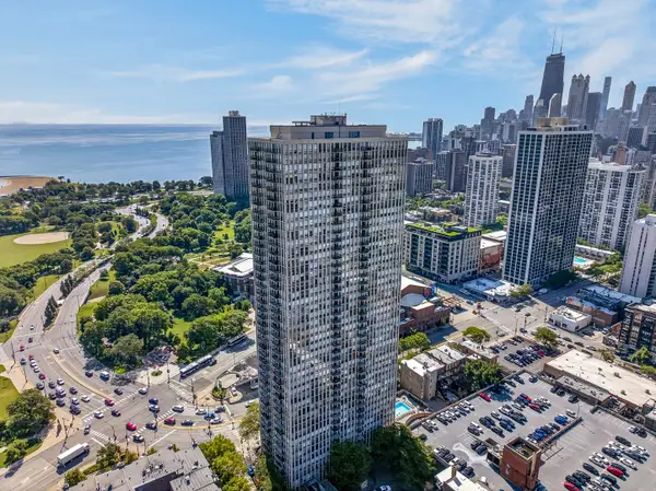 1660 N La Salle Drive #1807, Chicago, IL 60614
