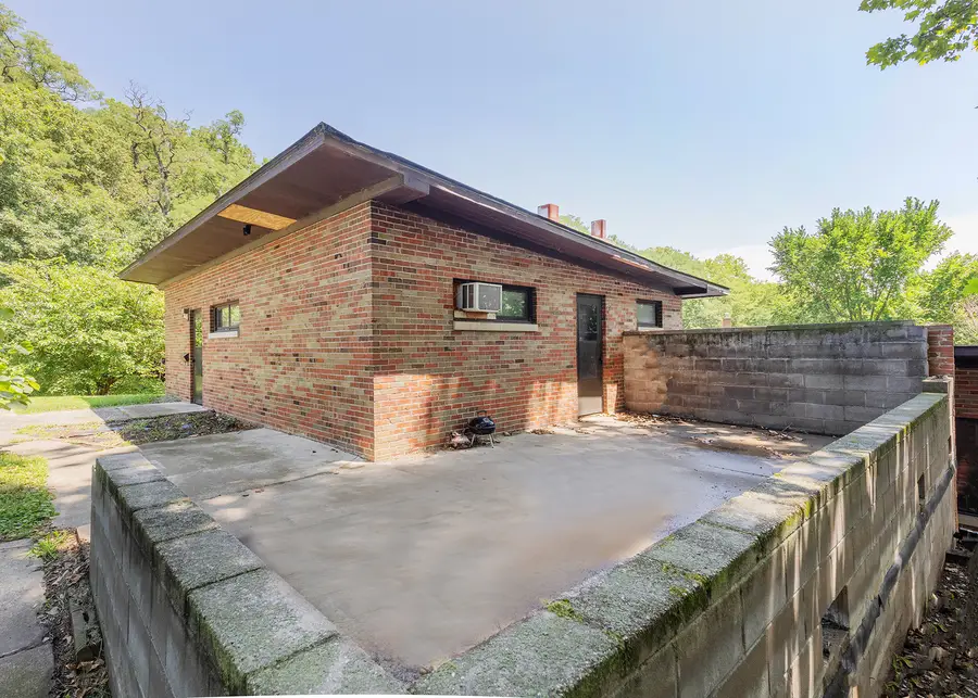 1325-1327 Clay Street, Davenport, IA 52804 - #3