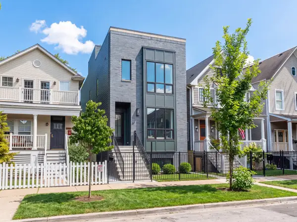 3041 N Leavitt Street, Chicago, IL 60618