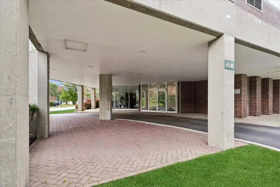 3925 Triumvera Drive #15G, Glenview, IL 60025 - #3