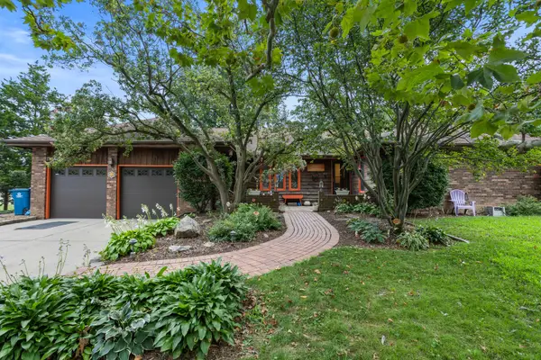 205 Surrey Court, Monticello, IL 61856