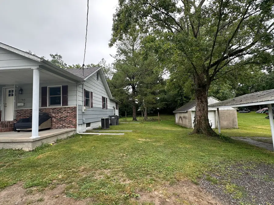 1130 W Webster Street, Benton, IL 62812 - #3