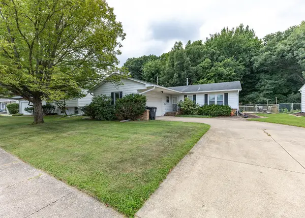 1901 47th Street Court, Moline, IL 61265