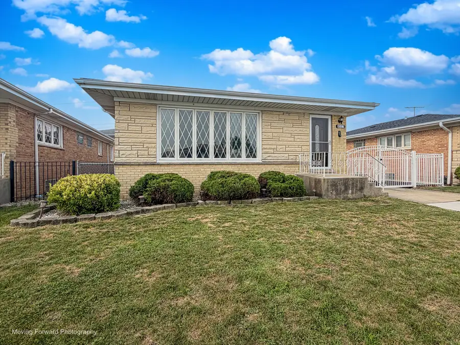 8517 W Carmen Avenue, Chicago, IL 60656 - #3