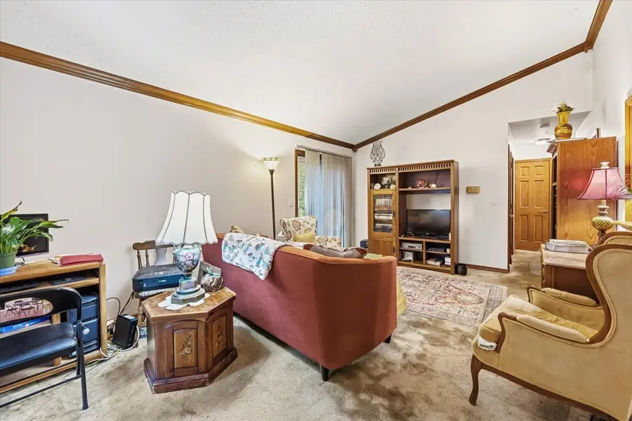 413 Travelaire Avenue, Naperville, IL 60565 - #3