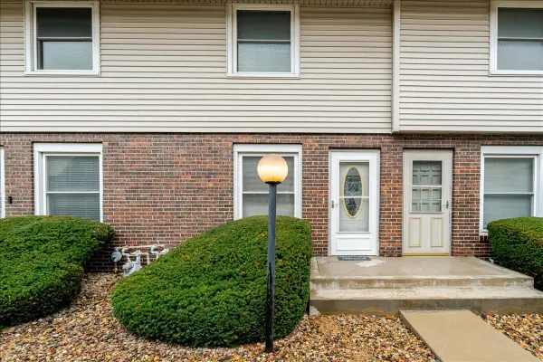 103 S Towanda Avenue #4, Normal, IL 61761
