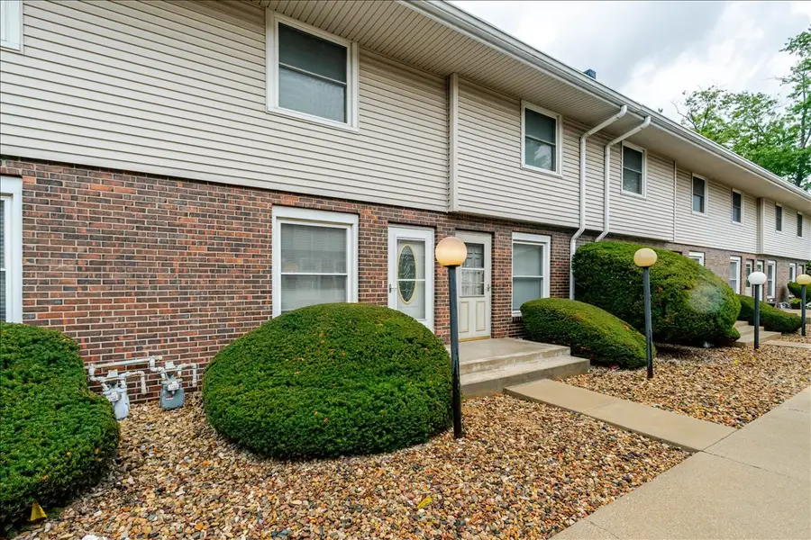 103 S Towanda Avenue #4, Normal, IL 61761 - #2