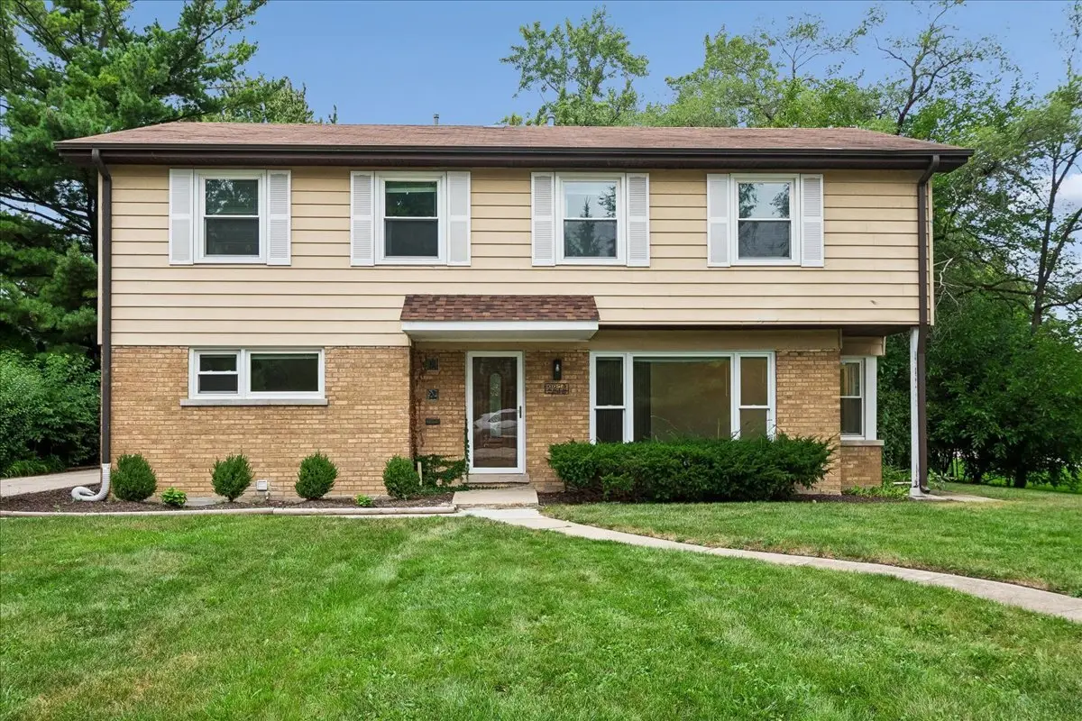 2272 Asbury Road, Northbrook, IL 60062 - #1